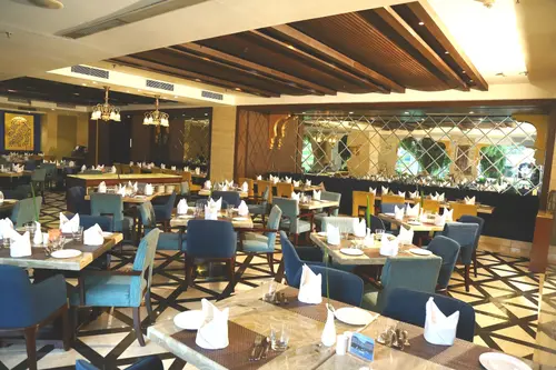 Radisson Blu Palace Resort & Spa, Udaipur - Other Facilities - Restaurant 4